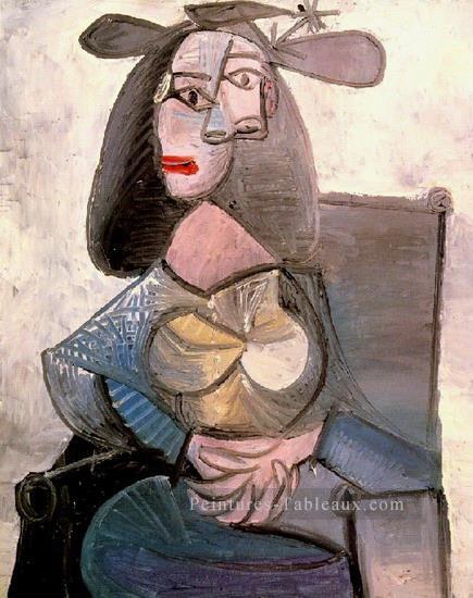 Femme dans un fauteuil 1948 Cubisme Peintures à l'huile
